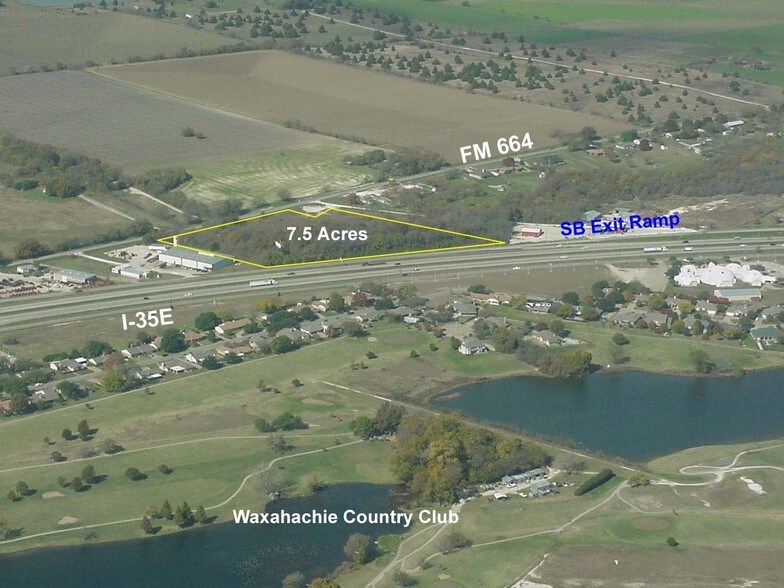 1801 S I-35 E, Waxahachie, TX à vendre - Photo de l’immeuble – Image 1 sur 1