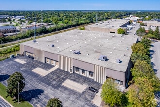 9011-9045 N Deerwood Dr, Brown Deer, WI - VUE AÉRIENNE  vue de carte - Image1