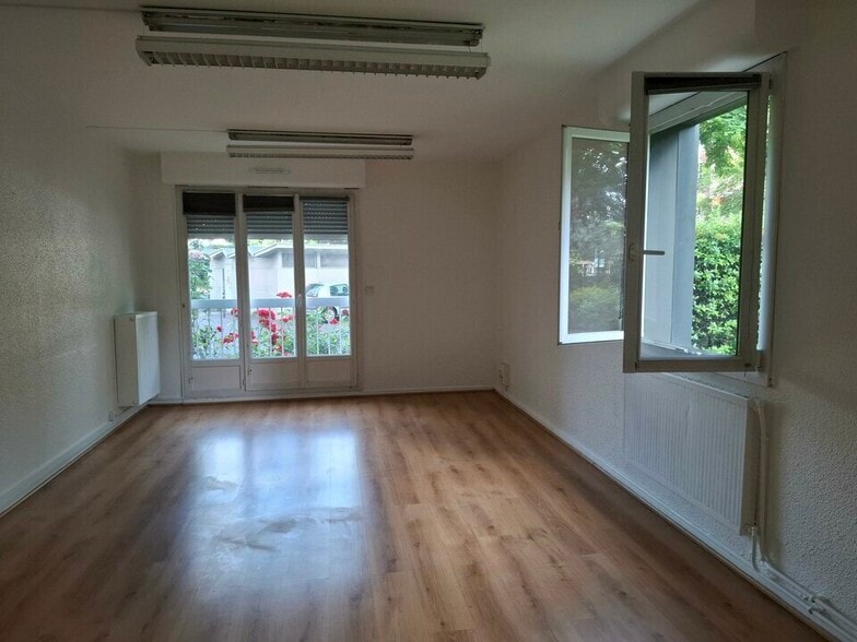 Bureau dans Clermont-Ferrand à louer - Photo intérieure – Image 2 sur 6
