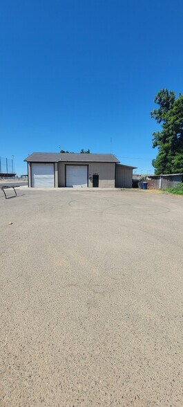 650 S 7th St, Chowchilla, CA à vendre - Photo de l’immeuble – Image 2 sur 10