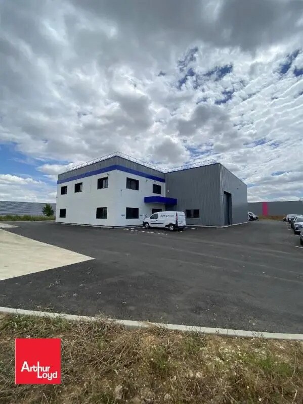 Plus de détails pour Local d’activités à vendre