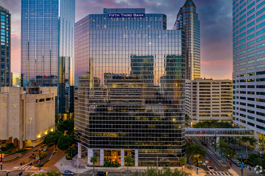 201 E Kennedy Blvd, Tampa, FL à louer - Photo de l’immeuble – Image 3 sur 27