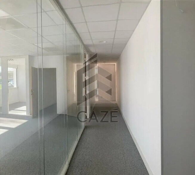 130 Avenue De Magudas, Mérignac à louer - Photo de l’immeuble – Image 3 sur 5