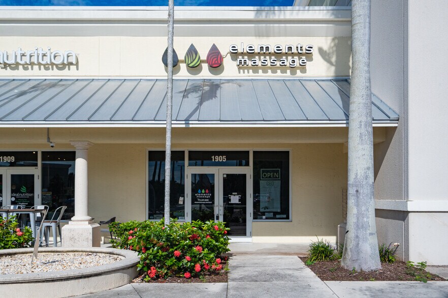 1905-1917 NW Federal Hwy, Stuart, FL à louer - Photo de l’immeuble – Image 2 sur 26