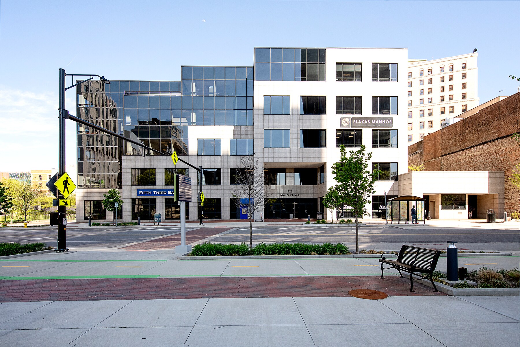 121 S Main St, Akron, OH à louer Photo de l’immeuble– Image 1 sur 11