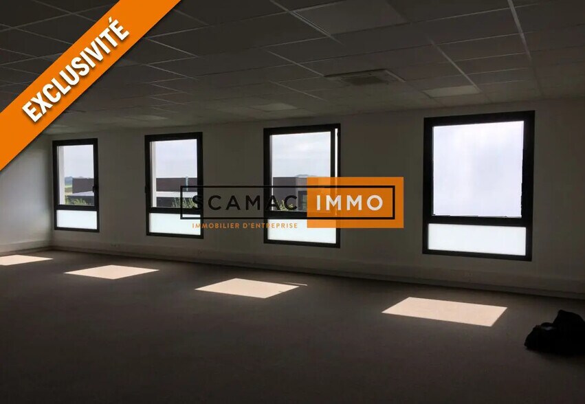 Local d'activités dans Serris à vendre - Photo de l’immeuble – Image 3 sur 4