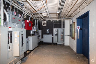 22 N Broad St, Woodbury, NJ à louer Photo intérieure– Image 2 sur 2