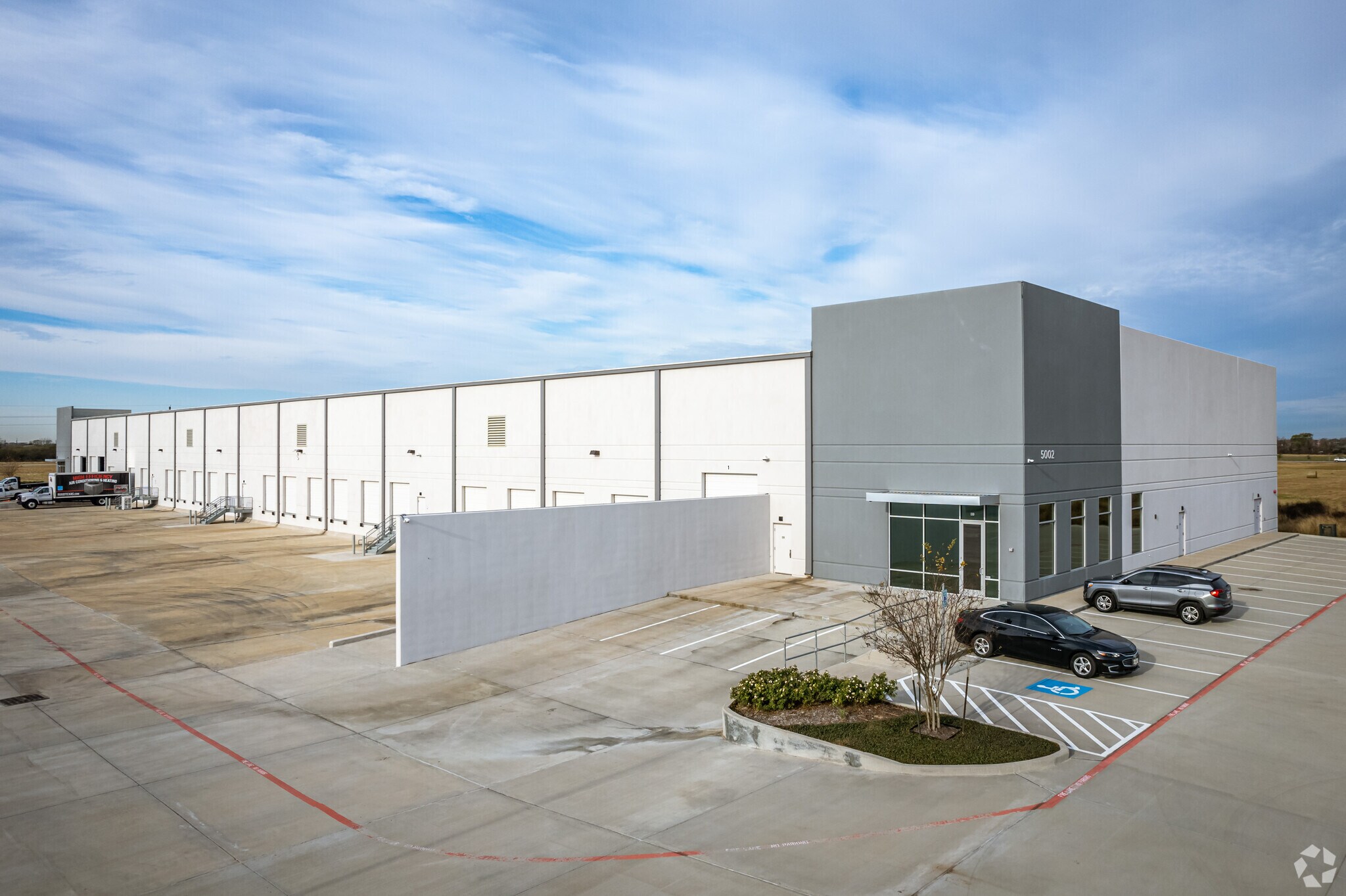 5002 Business Park Dr, Rosenberg, TX à louer Photo principale– Image 1 sur 10