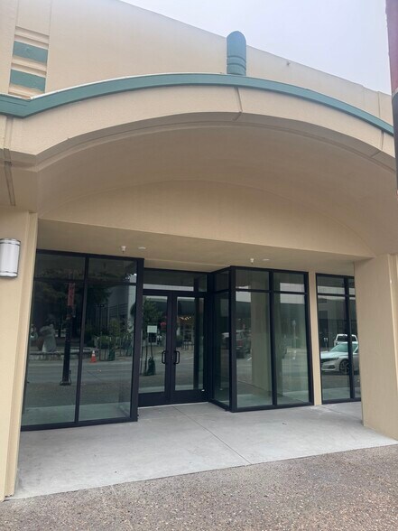 720 4th St, Santa Rosa, CA à louer - Photo de l’immeuble – Image 1 sur 1