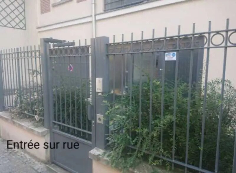 Bureau dans Pantin à louer - Photo de l’immeuble – Image 1 sur 7