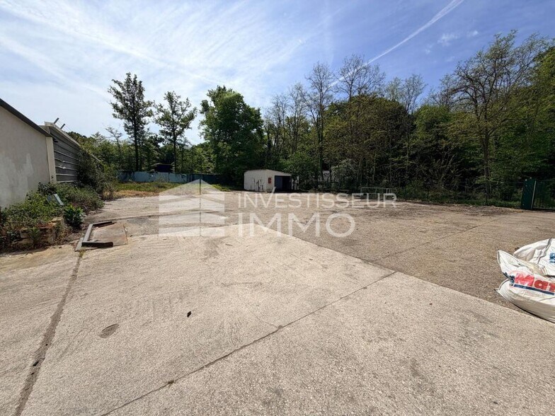 Terrain dans Bois Le Roi à vendre - Photo de la construction – Image 2 sur 3