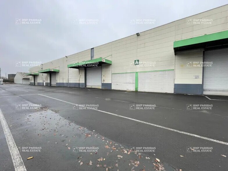 Local d'activités dans Bruz à vendre - Photo de l’immeuble – Image 2 sur 15