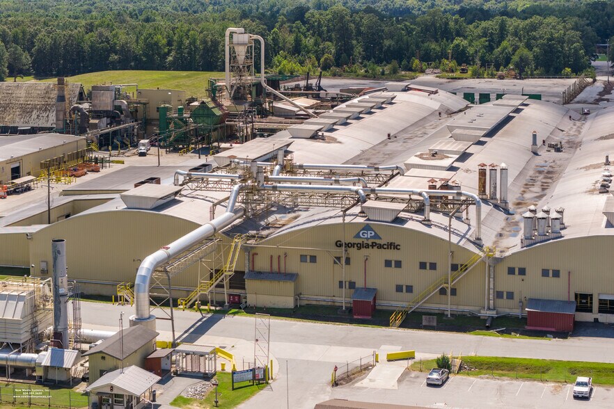 634 Davis St, Emporia, VA à louer - Photo de l’immeuble – Image 3 sur 8