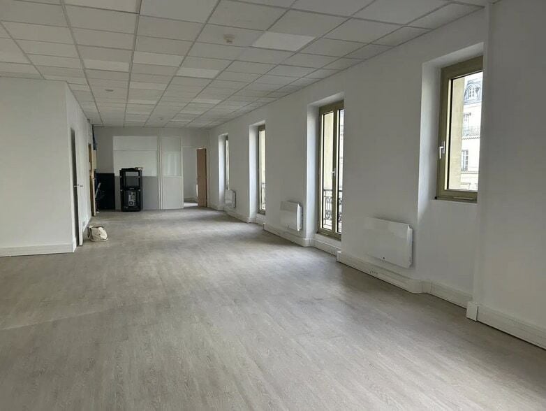 31 Rue De Châteaudun, Paris à louer Photo intérieure– Image 1 sur 7
