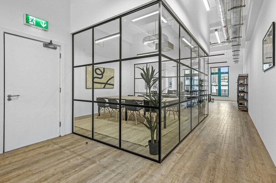 120 Camden High St, Londres à louer - Photo de l’immeuble – Image 2 sur 31