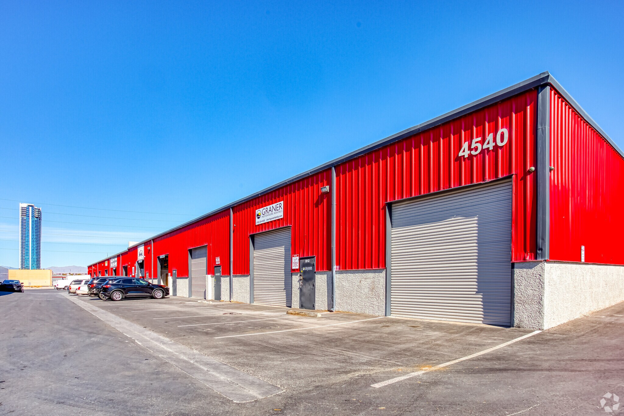 4540 Arville St, Las Vegas, NV à louer Photo principale– Image 1 sur 26