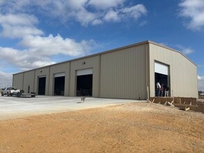 764 Soechting Rd, New Braunfels, TX à louer Photo intérieure– Image 1 sur 3