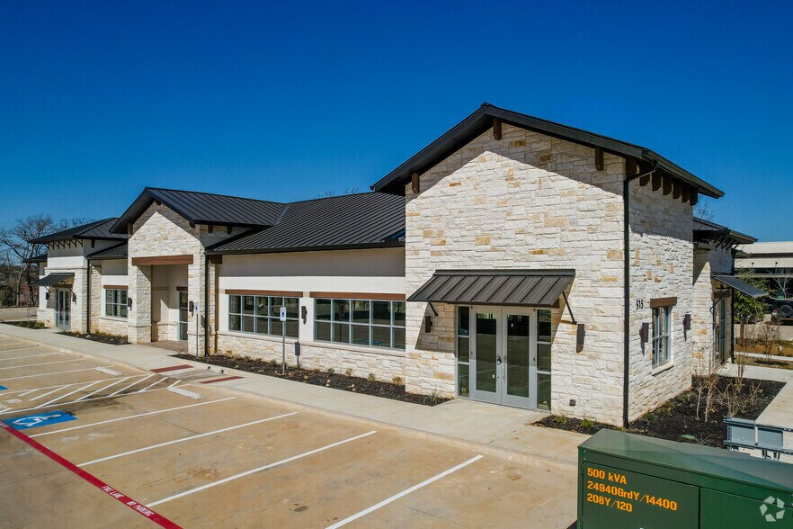 515 S Kimball Ave, Southlake, TX à louer - Photo de l’immeuble – Image 2 sur 11