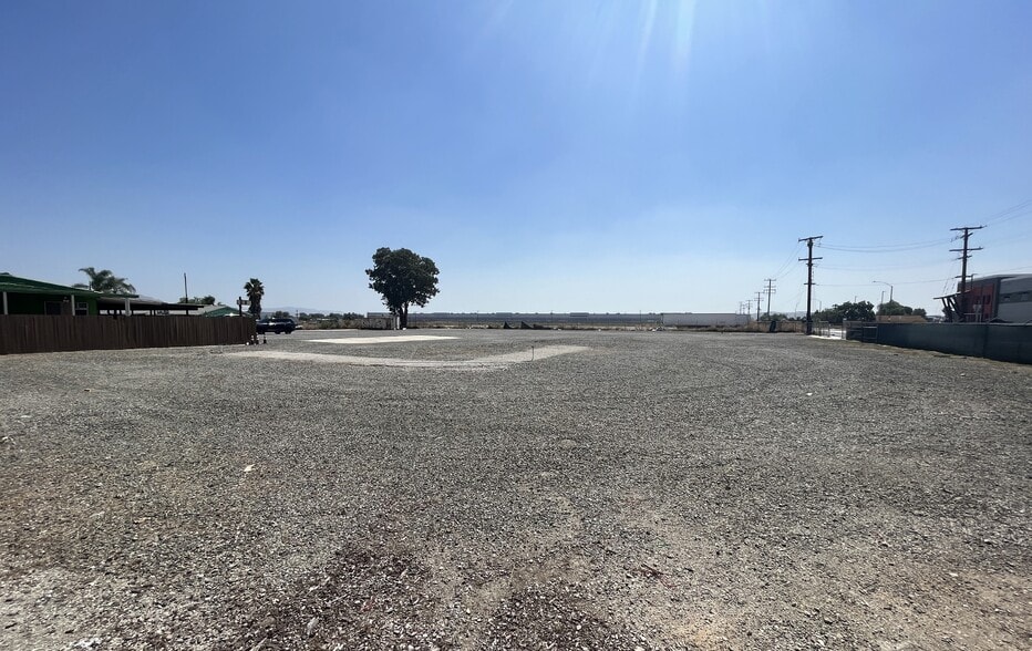 1173 Harley Knox Blvd, Perris, CA à louer - Photo principale – Image 1 sur 2