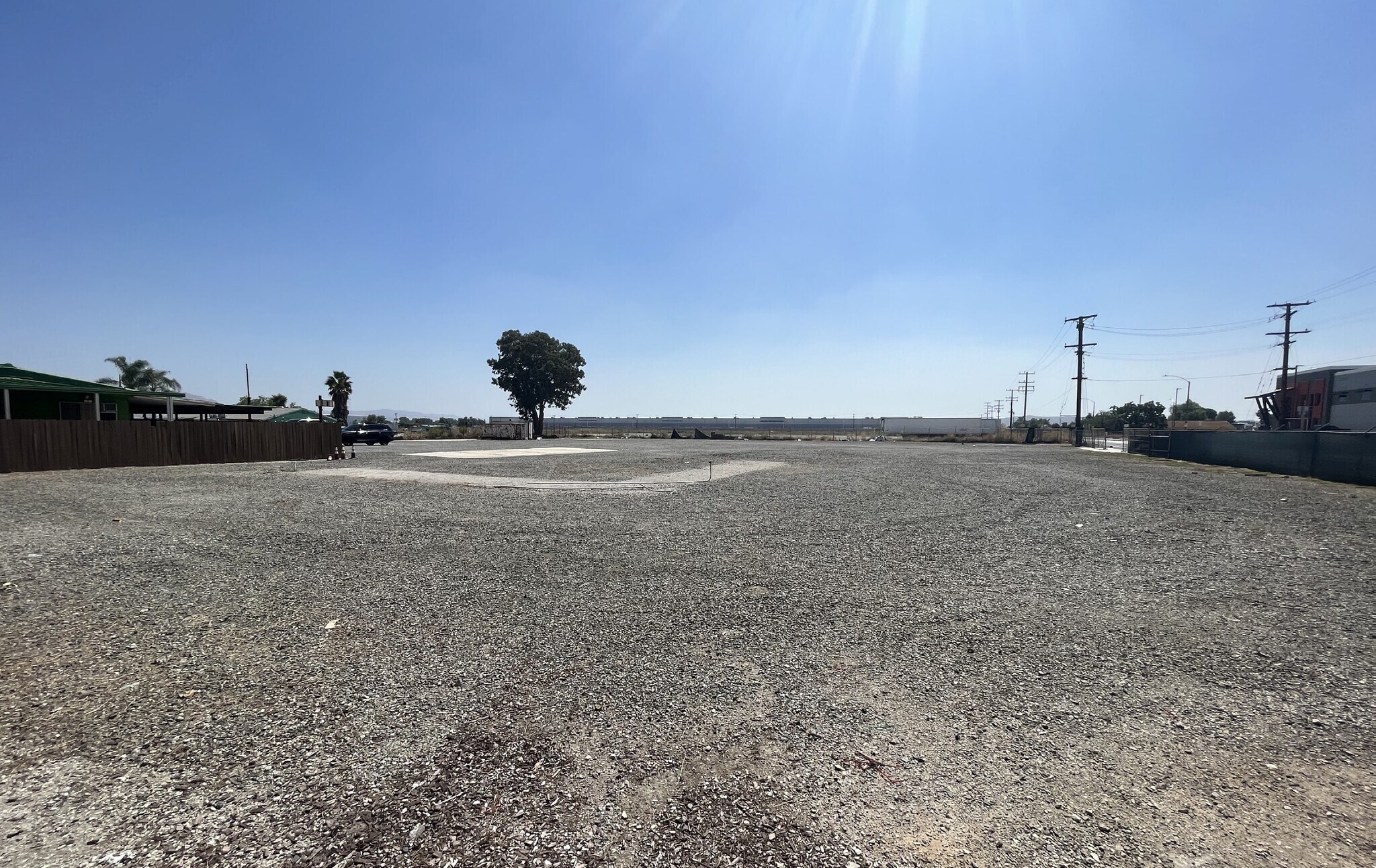 1173 Harley Knox Blvd, Perris, CA à louer Photo de l’immeuble– Image 1 sur 3