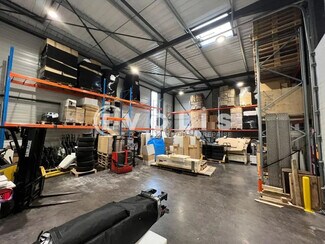 Plus de détails pour Bureau, Local d'activités à louer