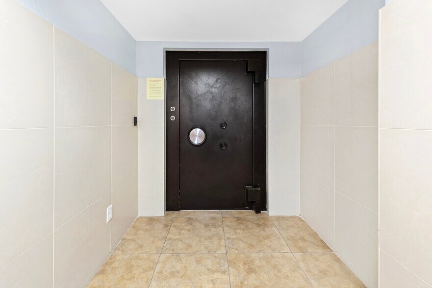 2227 N Federal Hwy, Hollywood, FL à louer - Photo intérieure – Image 2 sur 8