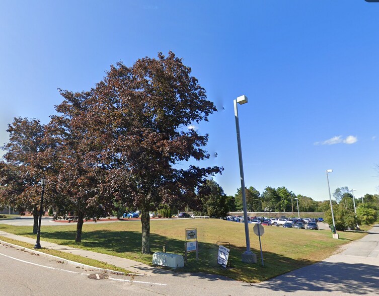 134 Main St, Norfolk, MA à louer - Photo de l’immeuble – Image 2 sur 4