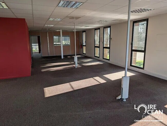Plus de détails pour Bureau à vendre