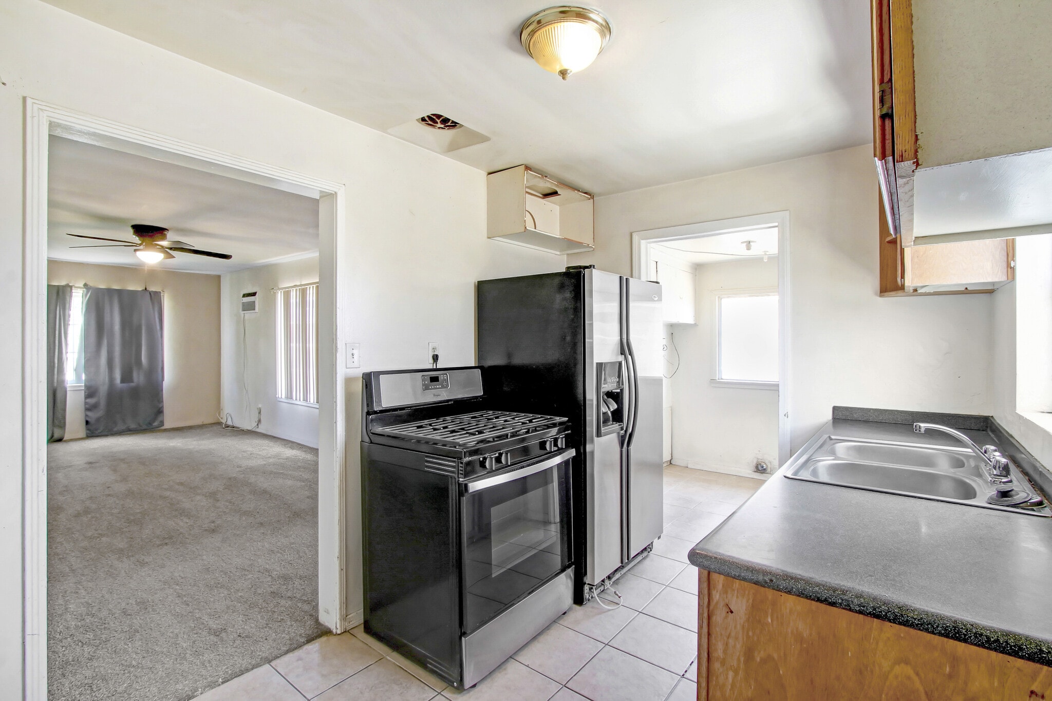 3879 Dykes Ln, Riverside, CA à vendre Photo principale– Image 1 sur 29