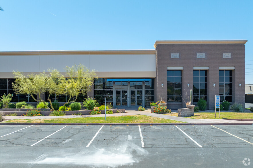 4675 E Cotton Commerce Blvd, Phoenix, AZ à louer - Photo de l’immeuble – Image 2 sur 4