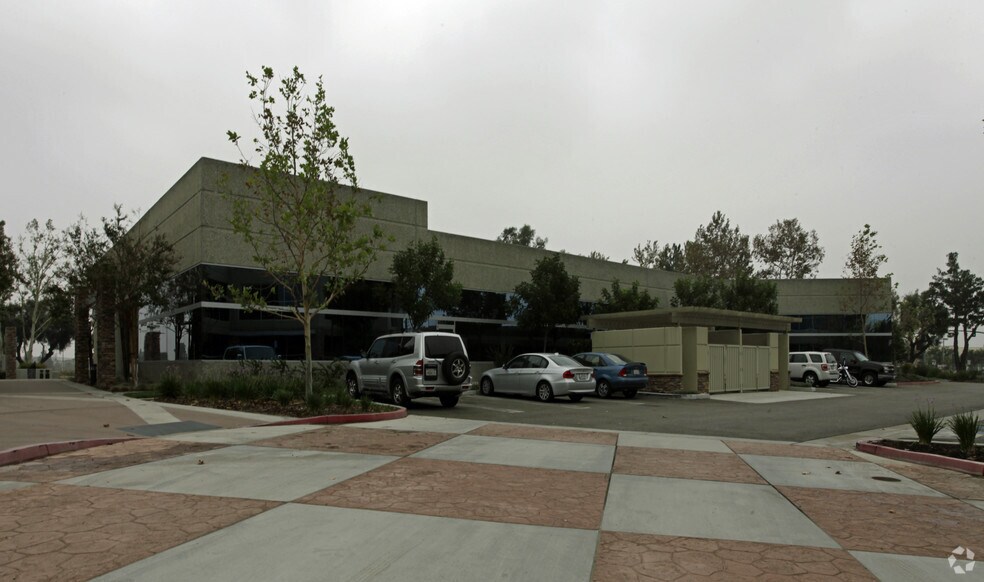 9485 Haven Ave, Rancho Cucamonga, CA à vendre - Photo de l’immeuble – Image 2 sur 14