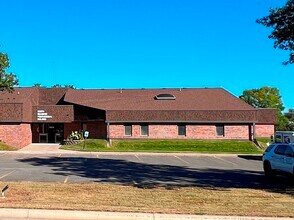 1903 S 6th St, Brainerd, MN à louer Photo de l’immeuble– Image 1 sur 9