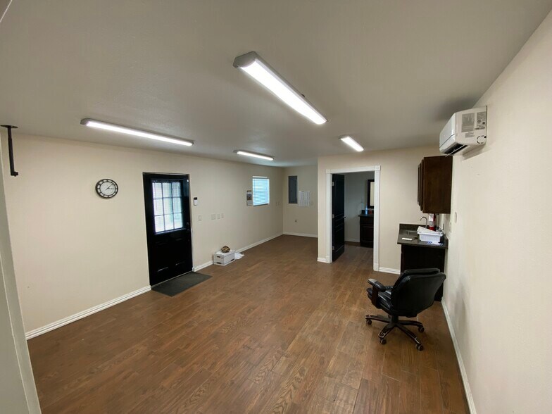 2591 Malloy Bridge Rd, Ferris, TX à louer - Photo intérieure – Image 3 sur 13