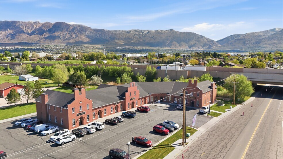 1812-1895 N 2000 W, Farr West, UT à louer - Photo principale – Image 1 sur 7