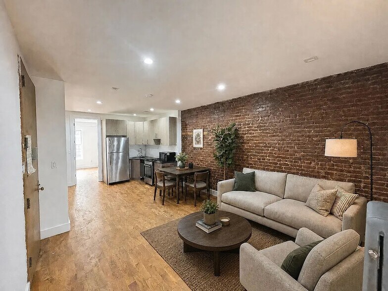 71-06 Fresh Pond Rd, Ridgewood, NY à vendre - Photo de l’immeuble – Image 3 sur 6