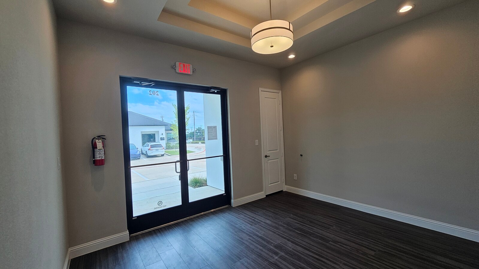 3951 Alma Rd, McKinney, TX 75070 - Lot 202 -  - Photo intérieure - Image 1 of 14