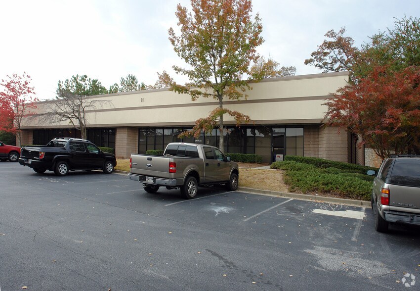 3120 Medlock Bridge Rd, Peachtree Corners, GA à louer - Photo principale – Image 2 sur 13
