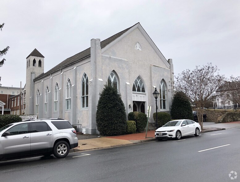 710 Princess Anne St, Fredericksburg, VA à vendre - Photo de l’immeuble – Image 2 sur 29
