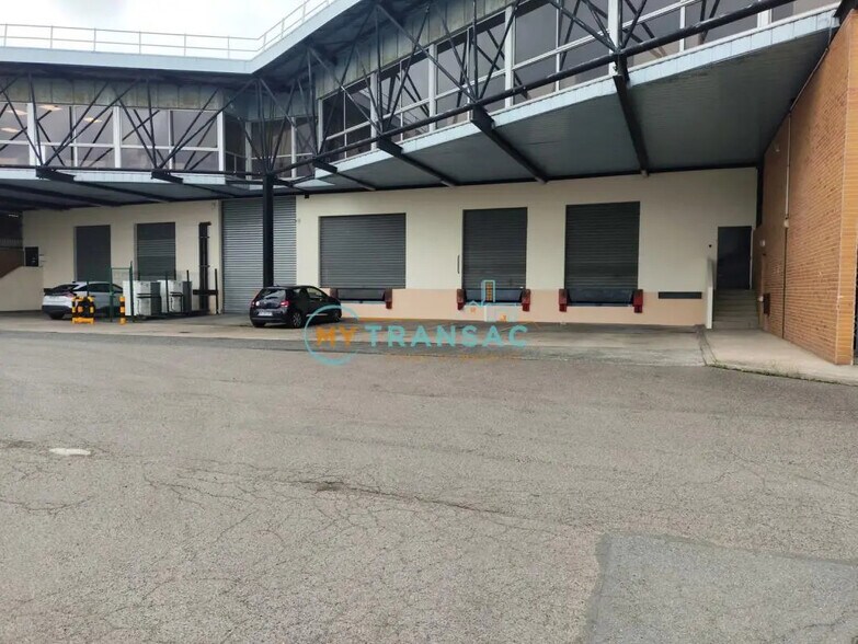 Industriel/Logistique dans Morangis à louer - Photo de l’immeuble – Image 1 sur 11