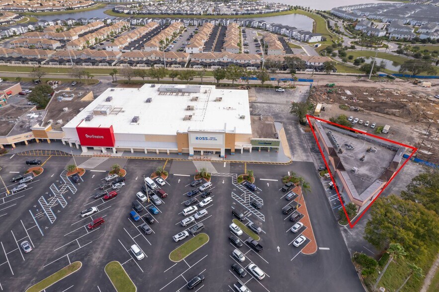 2905 Vineland Rd, Kissimmee, FL à vendre - Photo de l’immeuble – Image 3 sur 9