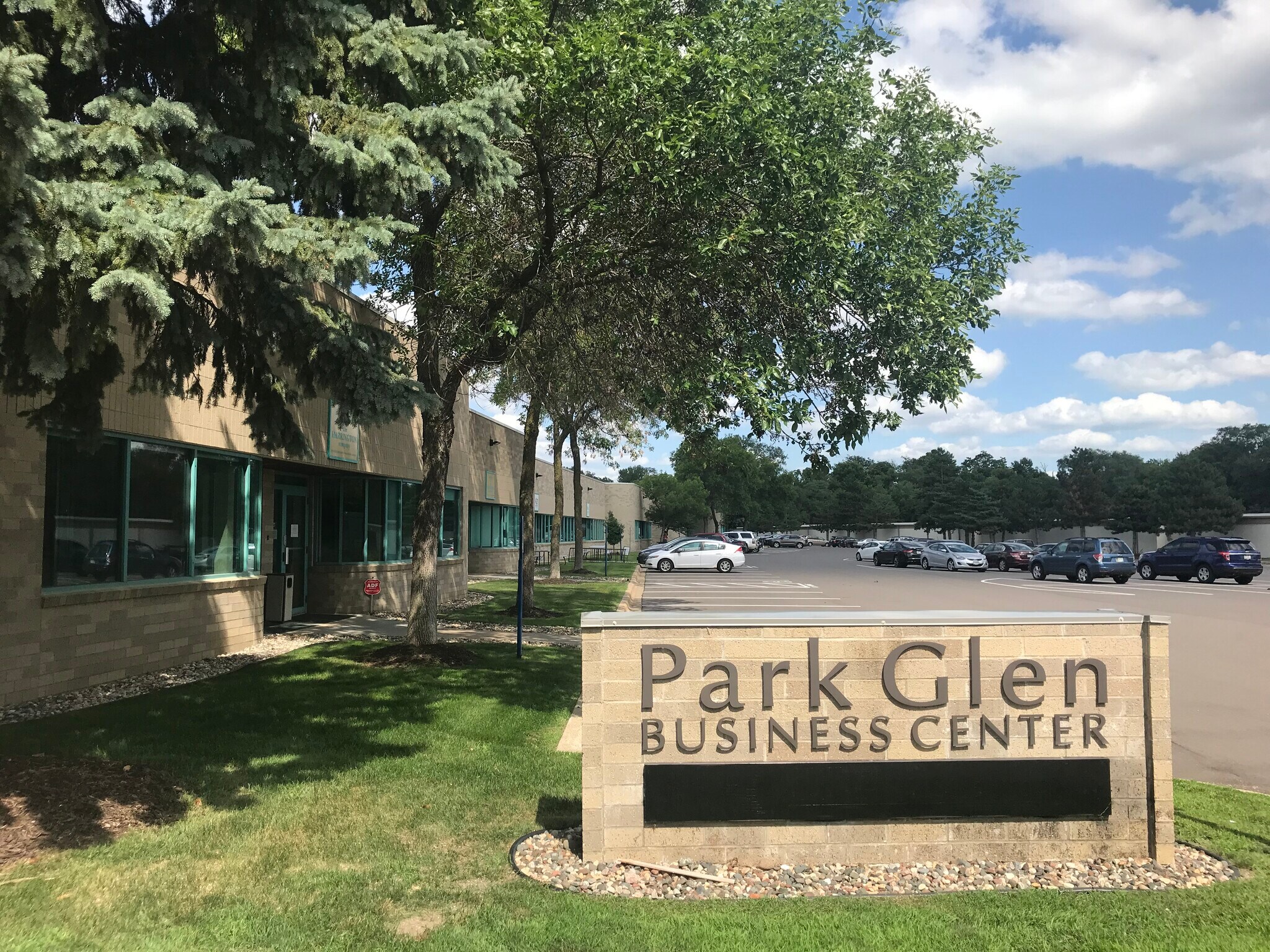 4200-4250 Park Glen Rd, Saint Louis Park, MN à louer Photo de l’immeuble– Image 1 sur 11