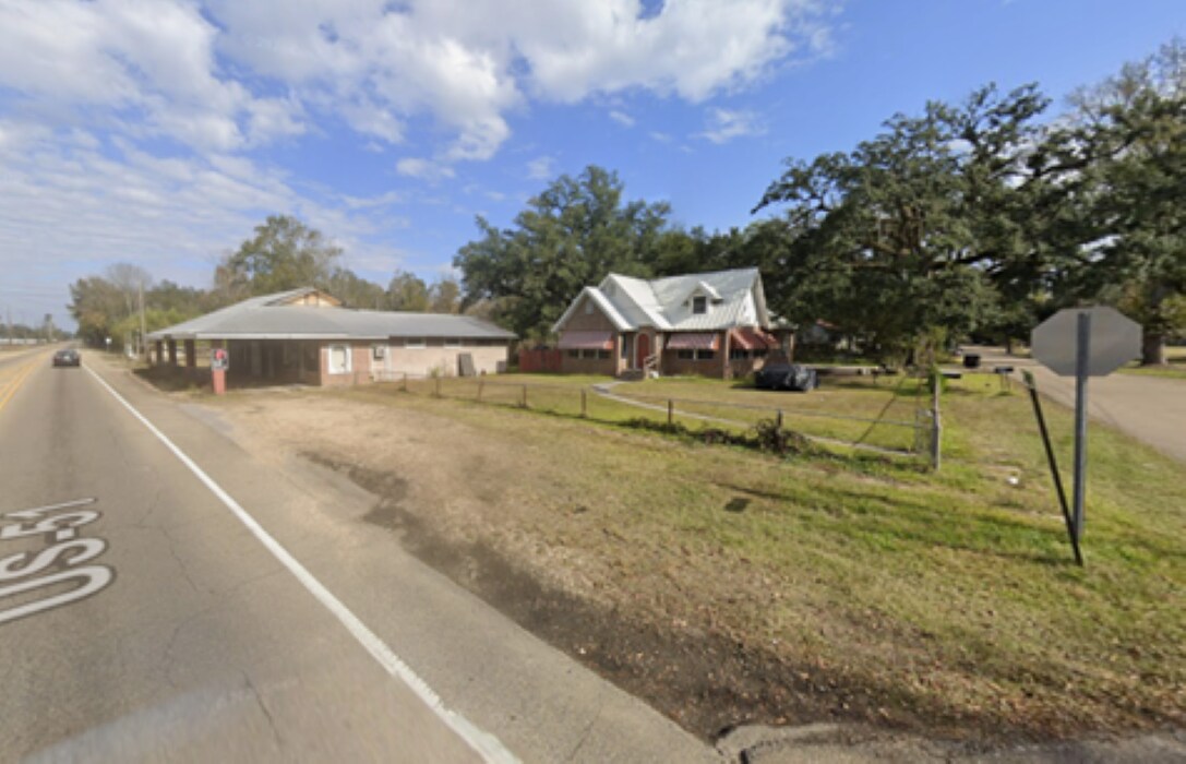 48048 US-51, Tickfaw, LA à vendre Photo principale– Image 1 sur 3