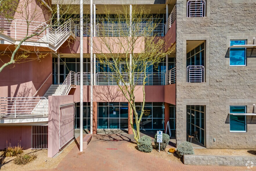 9100 N 2nd St, Phoenix, AZ à louer - Photo de l’immeuble – Image 2 sur 4