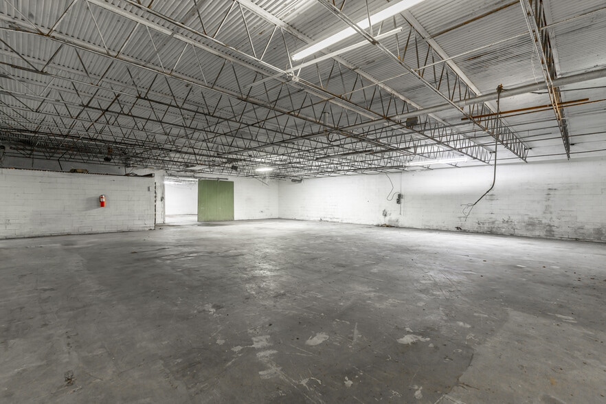 360 Carbondale Rd SW, Dalton, GA à vendre - Photo intérieure – Image 3 sur 31