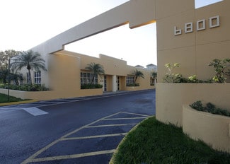 Plus de détails pour 6800 W Commercial Blvd, Lauderhill, FL - Bureau à louer