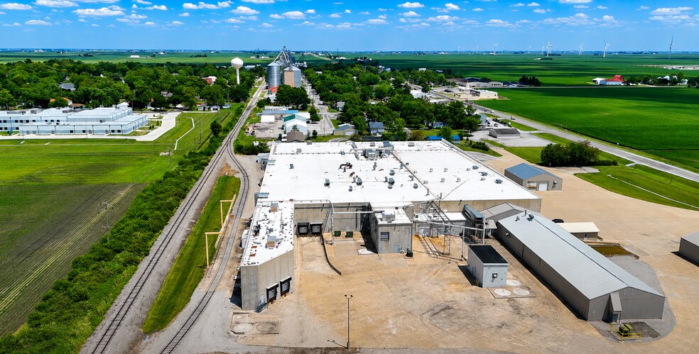 320 W Gridley Rd, Gridley, IL à louer - Photo de l’immeuble – Image 3 sur 5