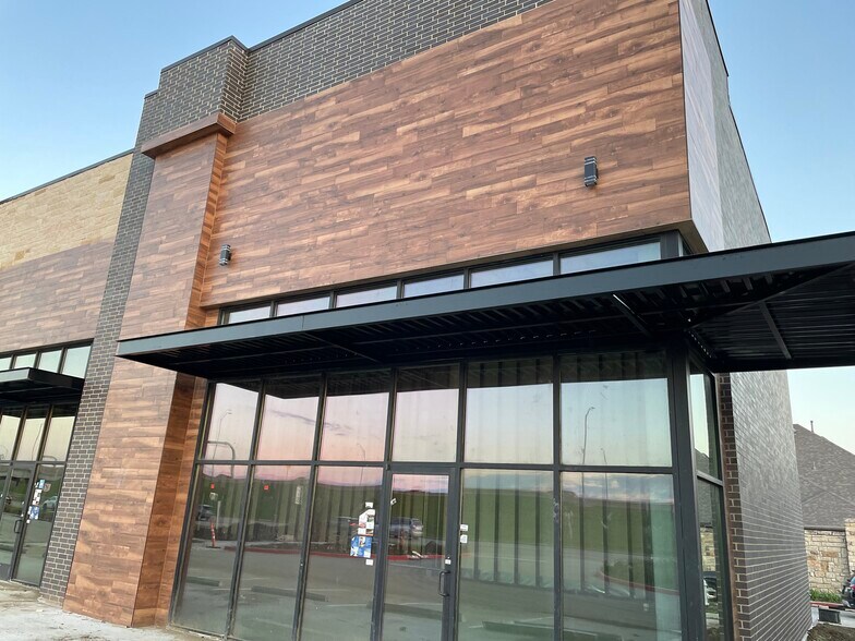 2826 State 121 Hwy, Lewisville, TX à louer - Photo de l’immeuble – Image 3 sur 11