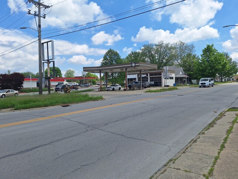 1000 E Market St, Crawfordsville, IN à vendre - Photo de l’immeuble – Image 3 sur 8