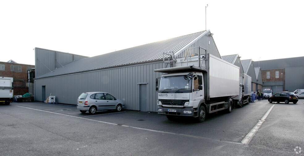 Edwards Ln, Liverpool à vendre - Photo de l’immeuble – Image 2 sur 5