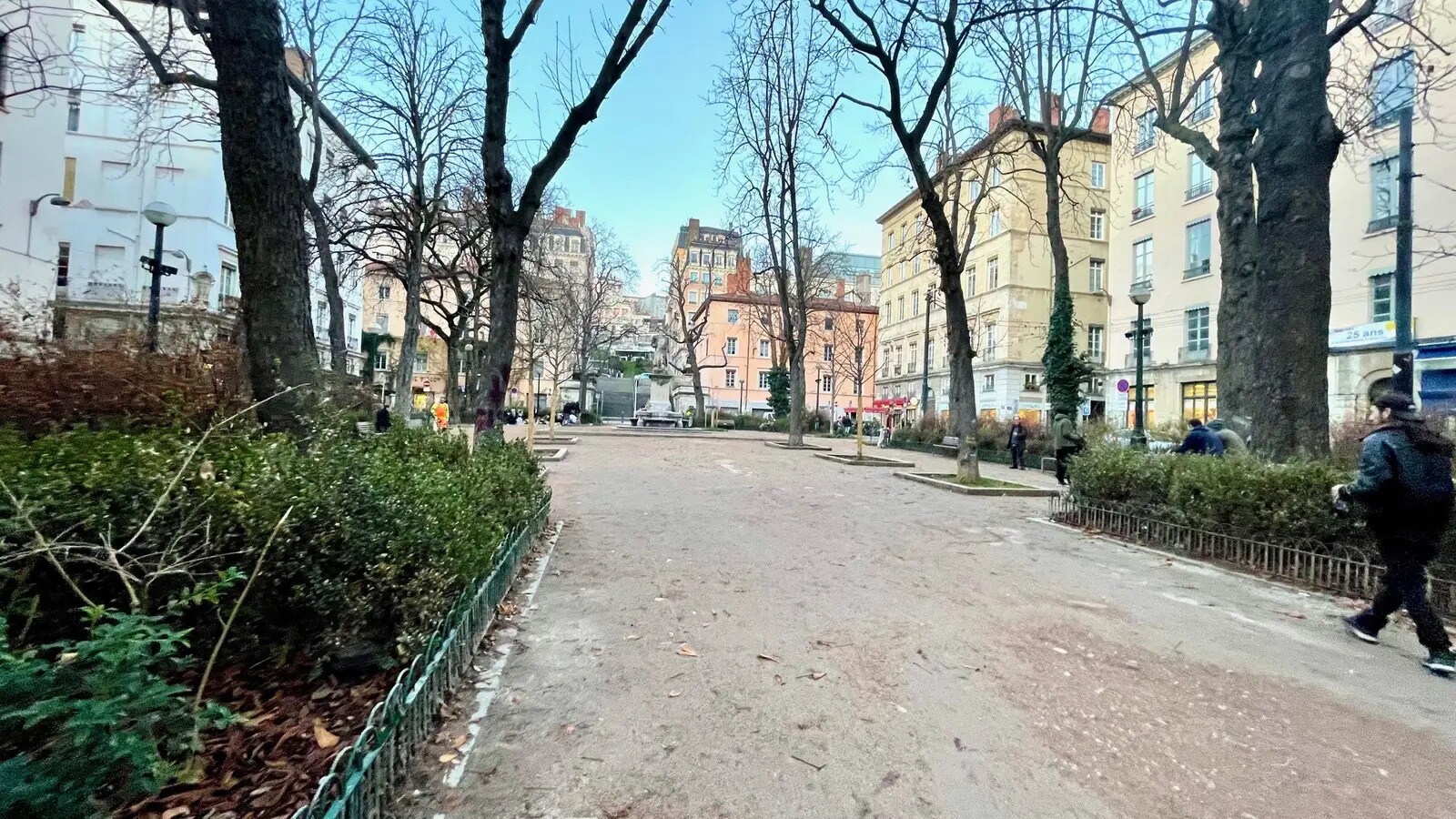 Bureau dans Lyon à vendre Photo de l’immeuble– Image 1 sur 9